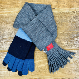 holidaygift_2025_scarf_gloves_top2.jpg